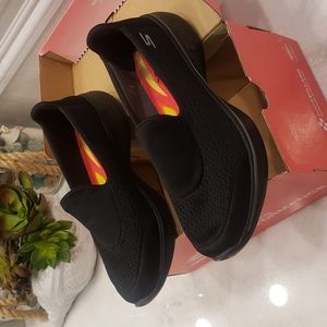 Skechers Go Walk  slip on tennis shoes